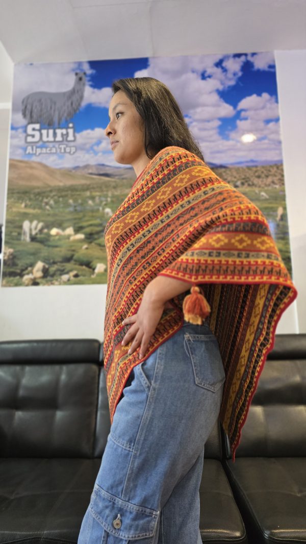 Poncho anaranjado - Imagen 3